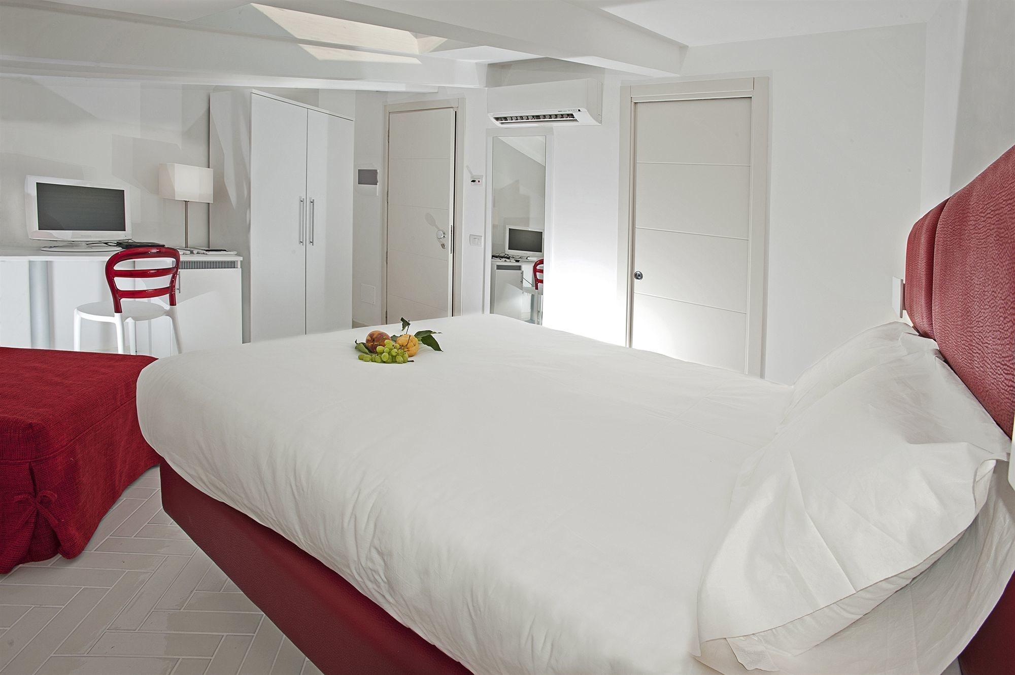 Palazzo Tasso Bed & Breakfast Соренто Екстериор снимка