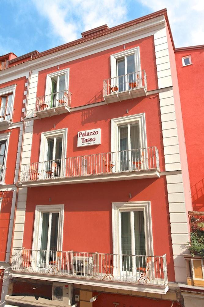 Palazzo Tasso Bed & Breakfast Соренто Екстериор снимка
