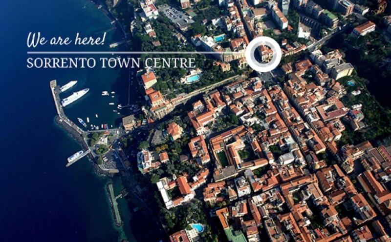 Palazzo Tasso Bed & Breakfast Соренто Екстериор снимка