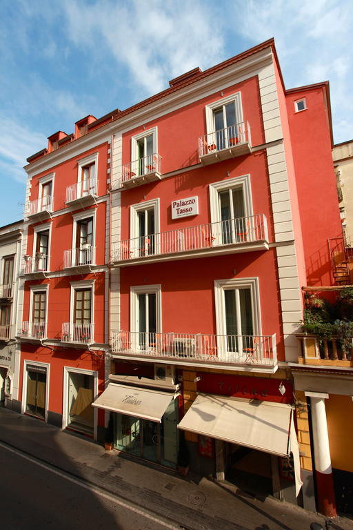 Palazzo Tasso Bed & Breakfast Соренто Екстериор снимка