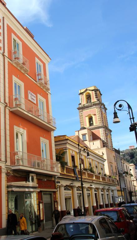 Palazzo Tasso Bed & Breakfast Соренто Екстериор снимка